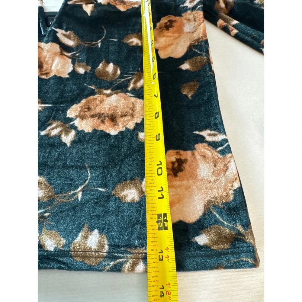 rue21 Womens Large Teal Velvet Floral Off Shoulder Bell Sleeve Crop Top NWT